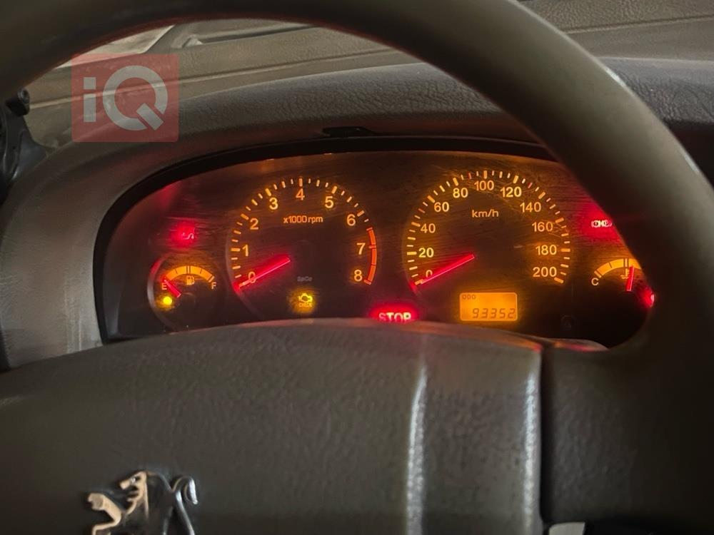 بيجو 405